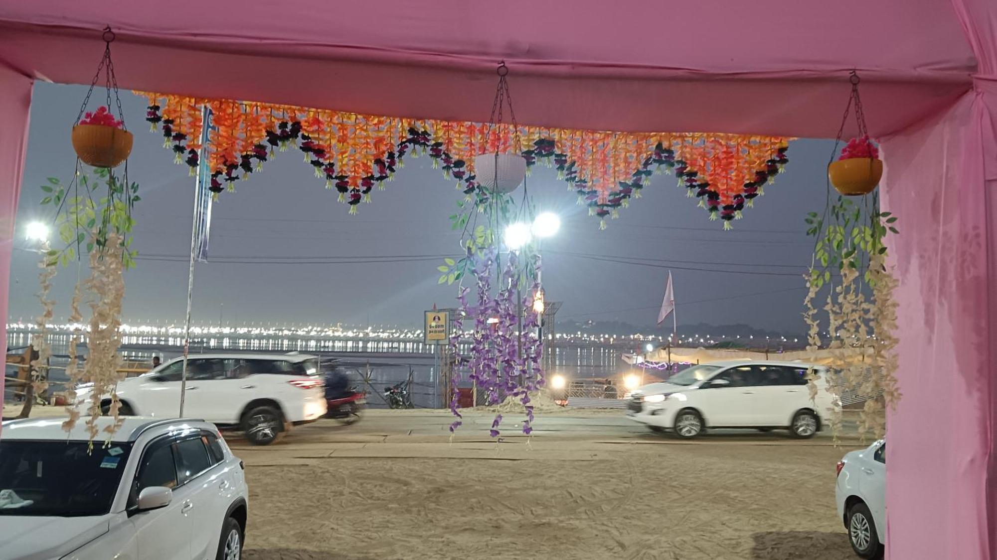 Mahakumbh Luxury Cottage Prayagraj Extérieur photo