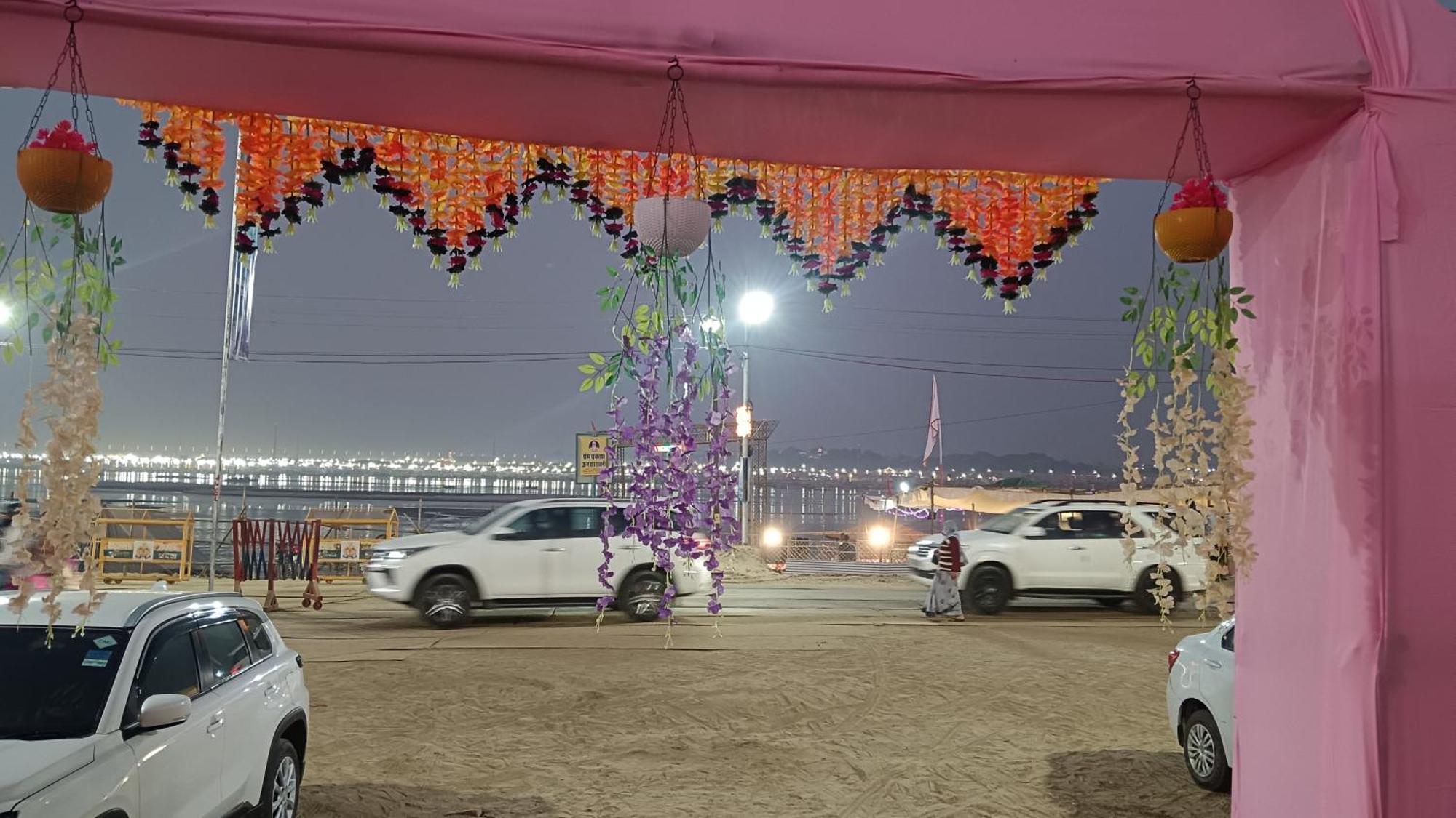 Mahakumbh Luxury Cottage Prayagraj Extérieur photo